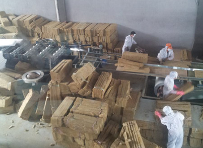 耐火彩（cǎi）鋼（gāng）岩棉板