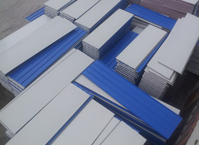 岩棉（mián）夾芯板廠家（jiā）