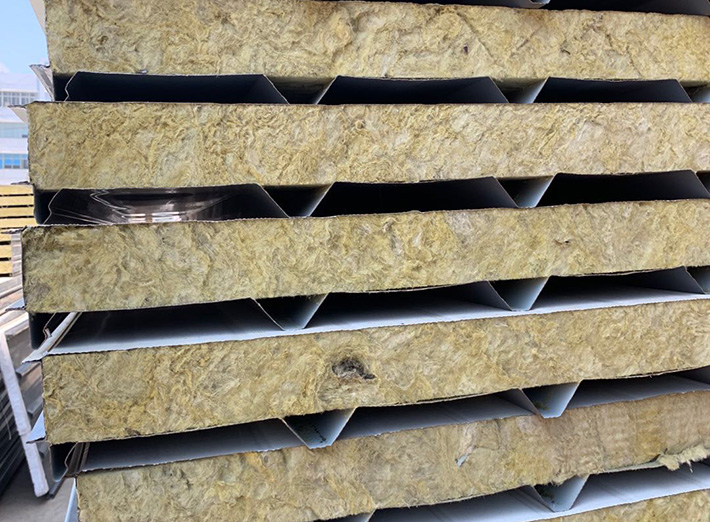 岩棉夾芯板廠家.jpg